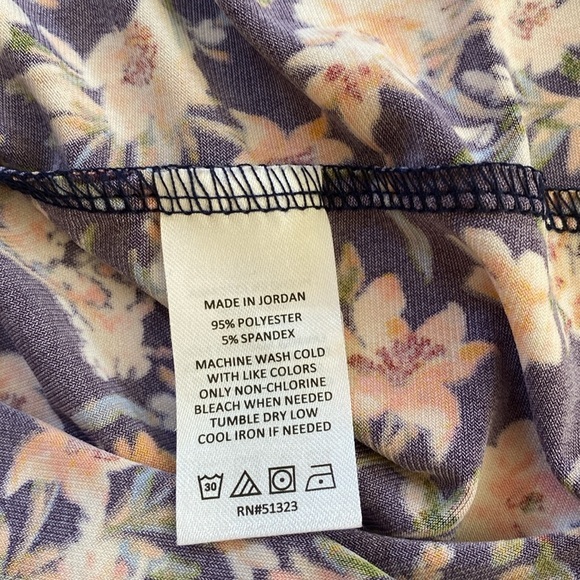 Two by Vince Camuto XXL‎ - Picture 5 of 5